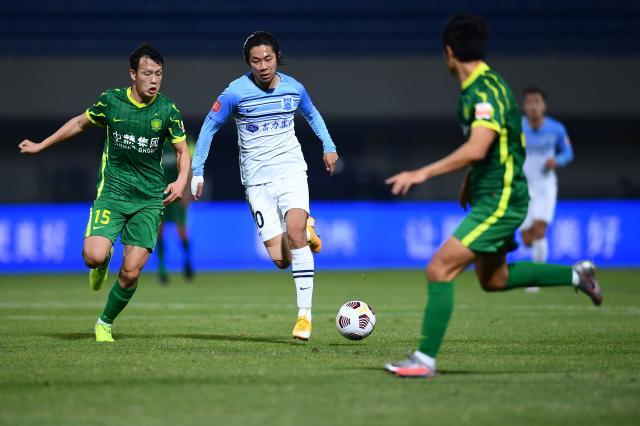 爱游戏娱乐-【中超】张玉宁点球建功李提香救主 国安1比1广州城